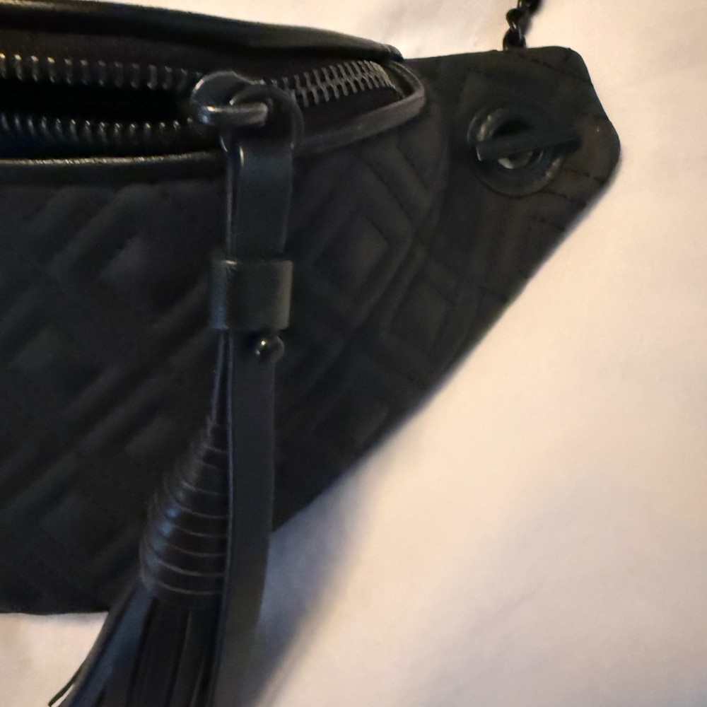 Tory Burch Black Quilted Crossbody Bag - Picture 4 of 9